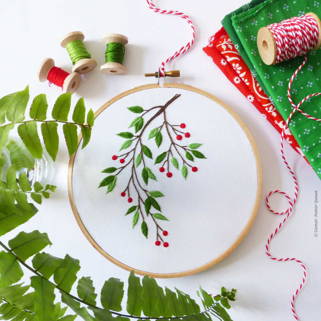 Christmas Robin Bird - 6 embroidery kit – Tamar Nahir-Yanai