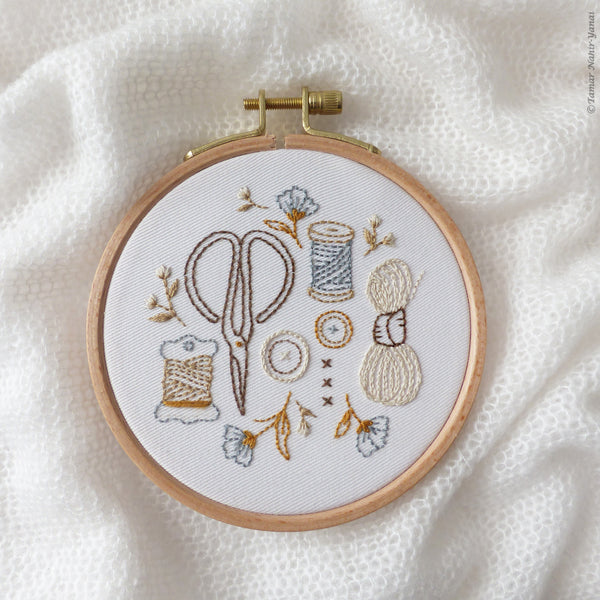 Knit and Stitch - 4" embroidery kit