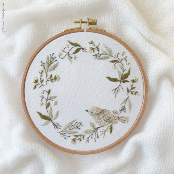 Bird & Wreath - 6" embroidery kit