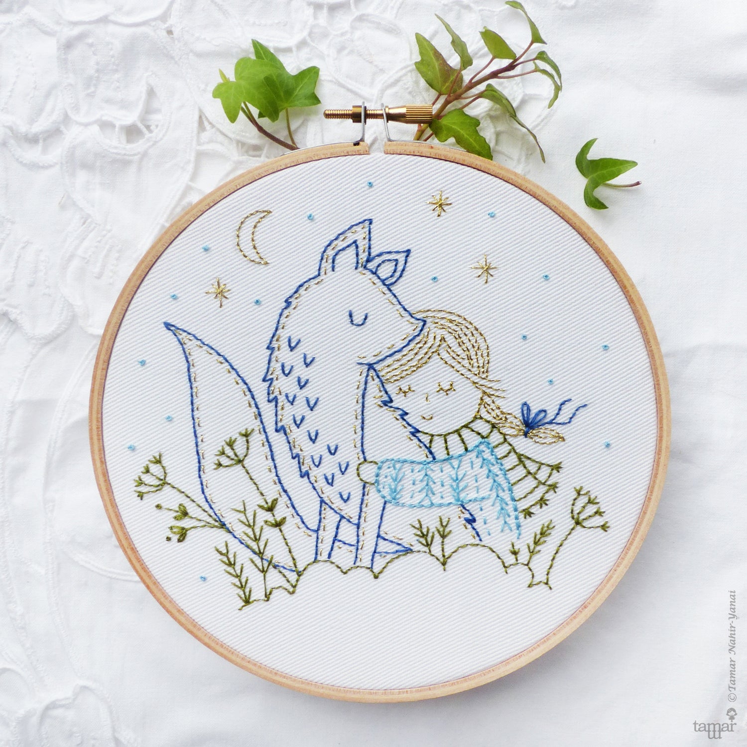 Unicorn 4-inch embroidery kit